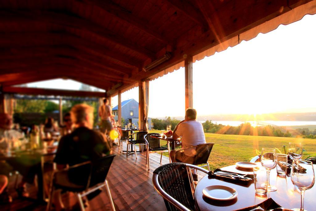 Les Ancetres Auberge & Restaurant St-Pierre-de-l'Île-d'Orléans Eksteriør bilde